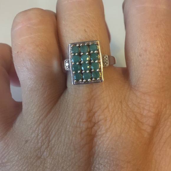 Genuine Emerald/diamond accent Ring, 925 sterling silver with vintage appearance - Picture 2 of 5